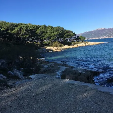 Single In The Heart Of Konukevi Split