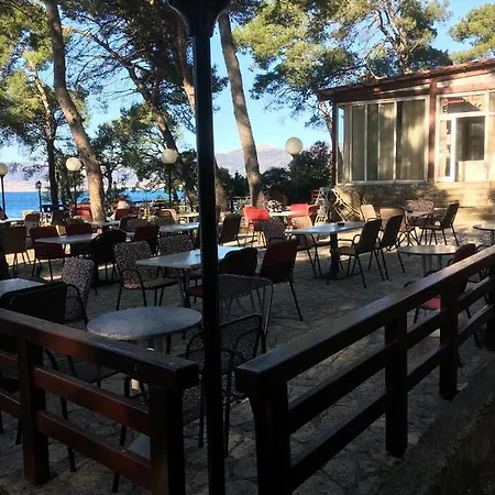 Πανσιόν Single In The Heart Of *